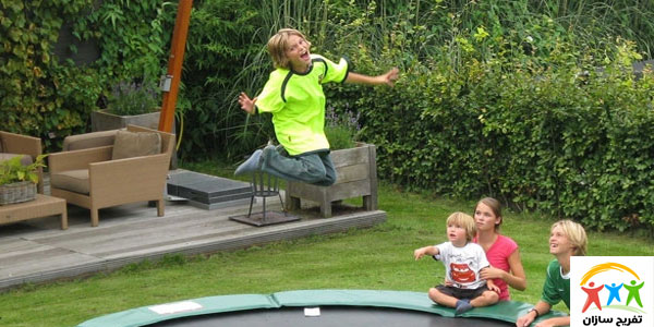 بازی ترامپولین بازی‌های مناسب کودک در خانه 