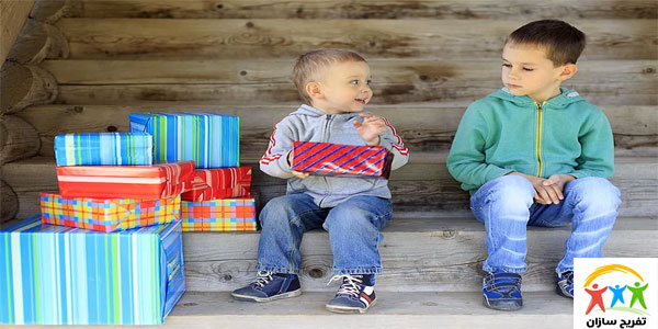 کودکان را در معرض حسادت نگذاریم